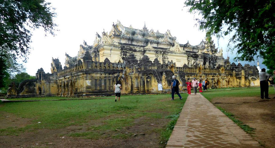 Maha-Aungmye-Bonzan-Monastery-Inwa-Myanmar