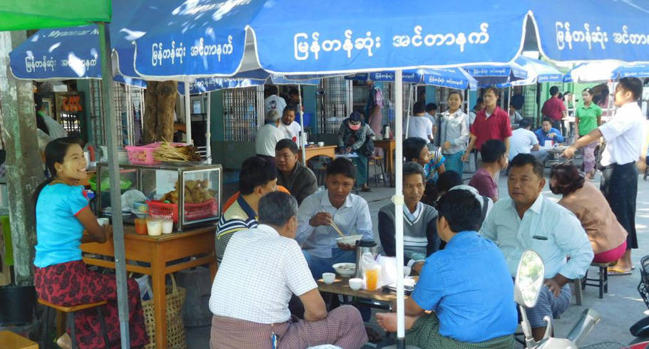 Min-Thi-Ha-Tea-Shop-Mandalay-Myanmar